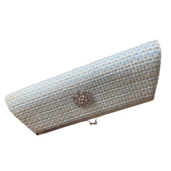 Pastel Blue/Cream Tweed Clutch with Removable Silver Rhinestone Flower Brooch - Picture 7 of 7